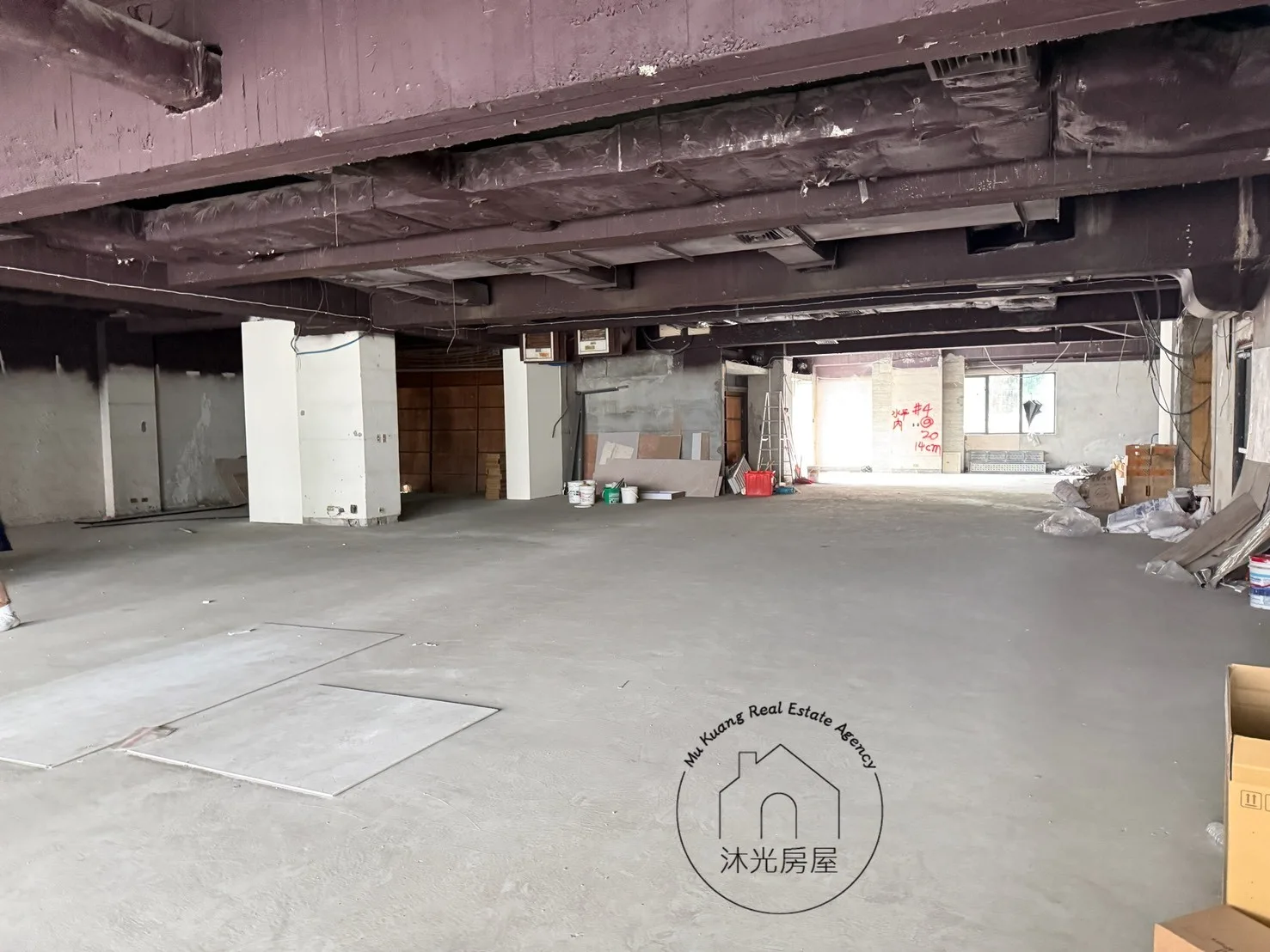 中西區中山路百坪大面寬店面出租